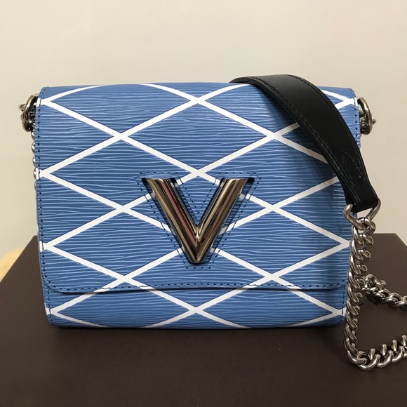 Louis Vuitton limited edition twist bag . - Picture 2 of 8